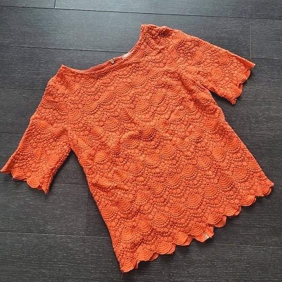 Club Monaco Short Sleeve Lace Pattern Zipper Top - Picture 1 of 11